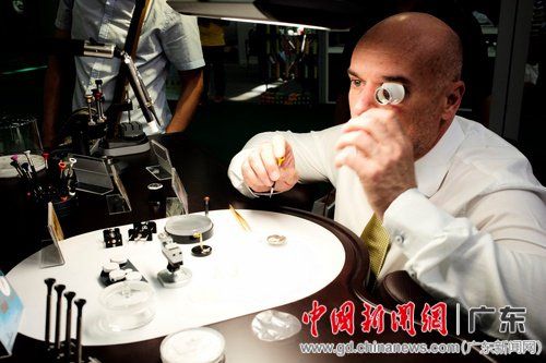 第27屆中國(guó)(深圳)國(guó)際鐘表展開(kāi)幕(圖1) 第27屆中國(guó)(深圳)國(guó)際鐘表展開(kāi)幕(圖1)
